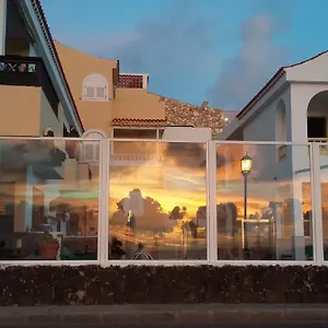 https://juan-benitez.in-canary-islands.com